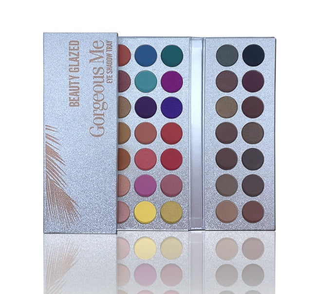 High-gloss matte eyeshadow palette