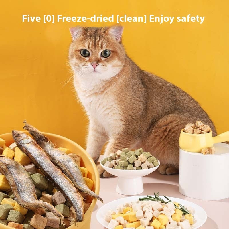 Freeze-Dried Egg Yolk & Chicken Snacks – Healthy Dog & Cat Treats