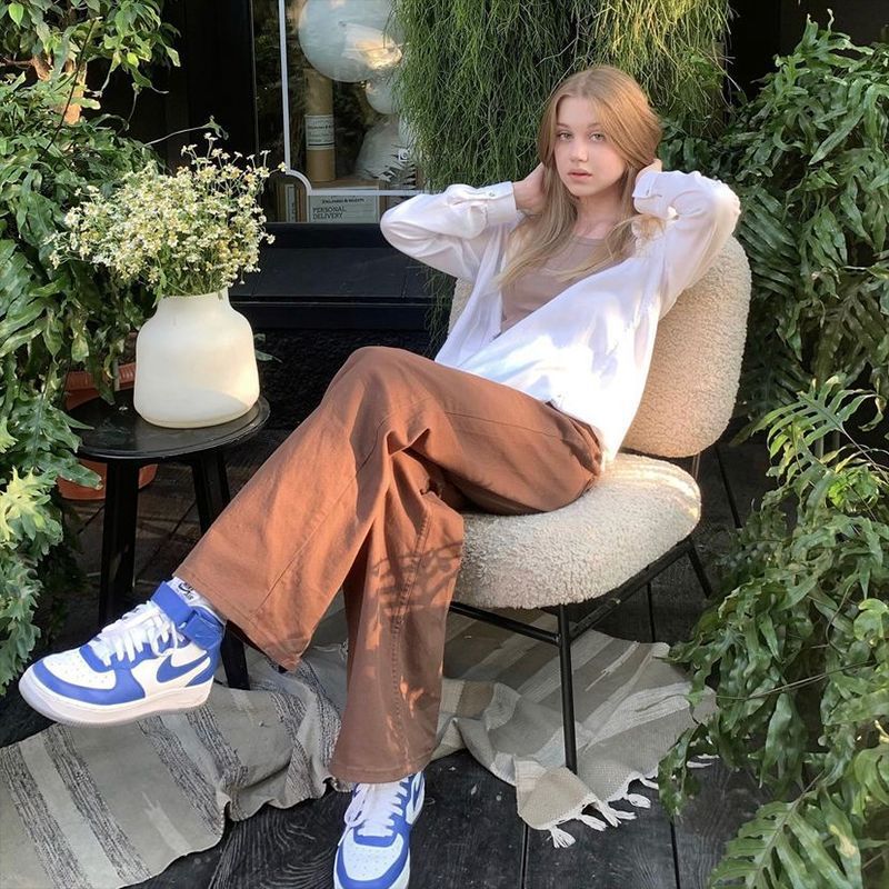 Women’s Retro Brown Solid Color Jeans