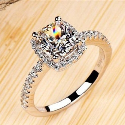 Women’s White Gold Bridal Engagement Ring