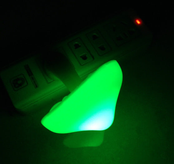 LED Mushroom Night Light – Plug-in Sensor Lamp for Home & Bedroom