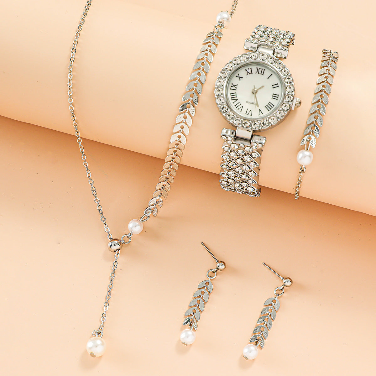Luxury Diamond Women’s Watch – Rhinestone Quartz Bracelet