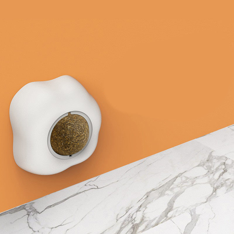 Catnip Ball Toy – Interactive Edible Silvervine Chew, Teeth Cleaning & Energy Boost for Cats