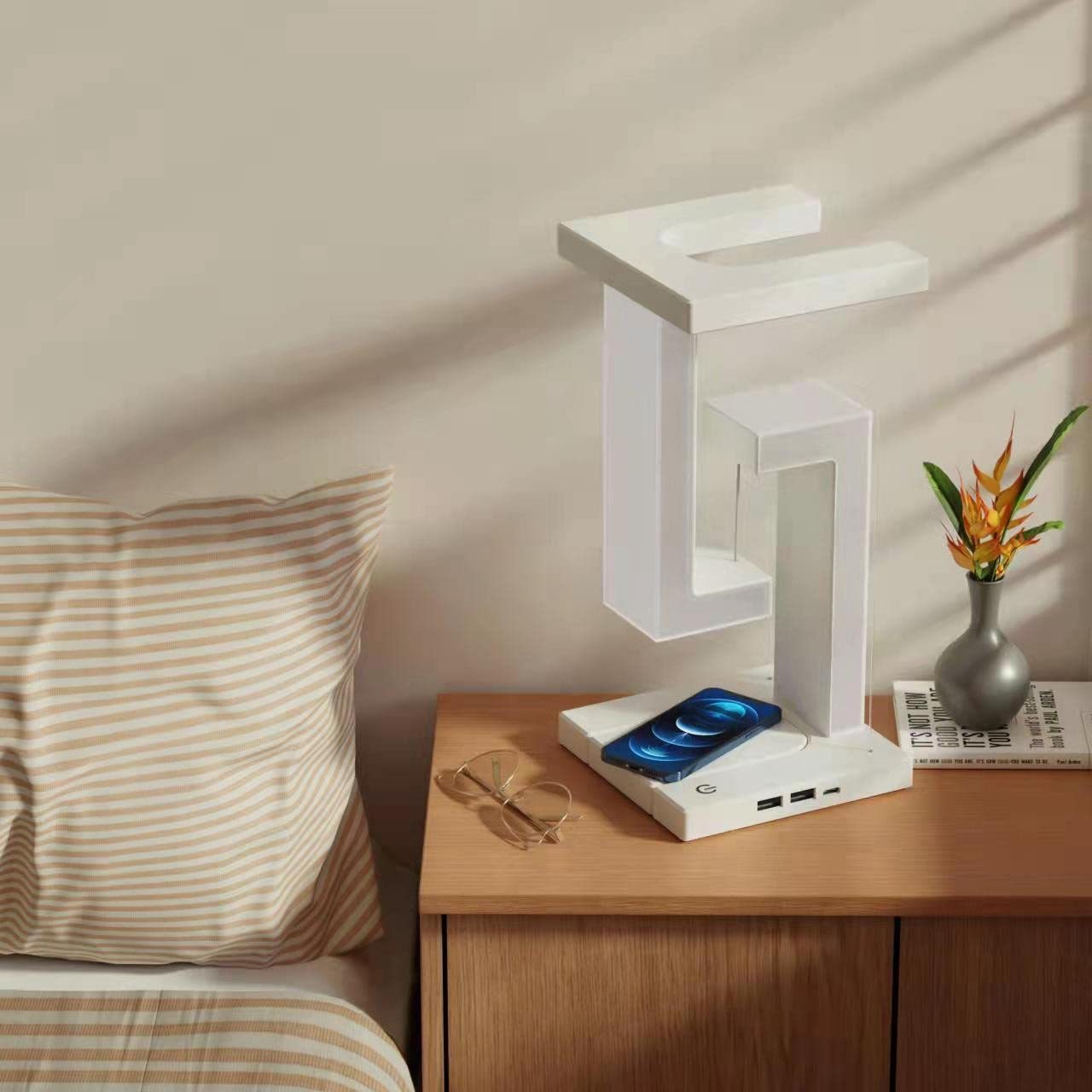Floating Wireless Charging Lamp – Balance Table Lamp