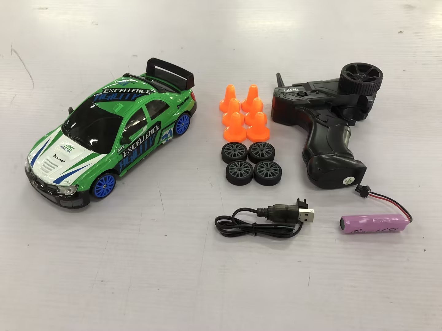 2.4G RC Drift Car – 4WD Remote Control Racing Car Toy