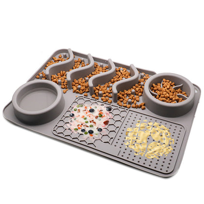 Dog Silicone Licking Mat – Multifunctional Smelling & Feeding Pad for Pets