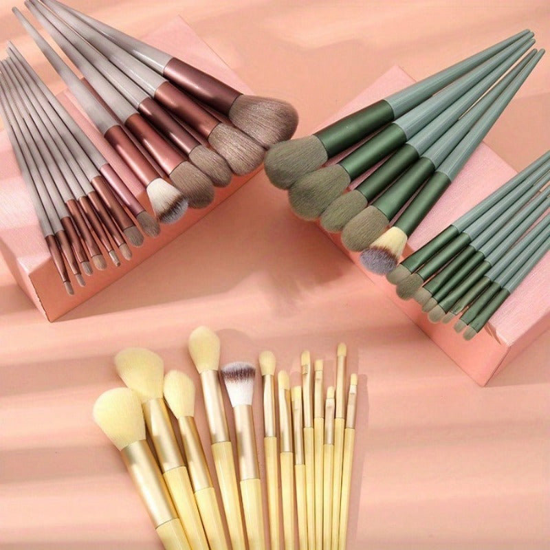 13pcs Makeup Brush Set – Soft & Fluffy Professional Beauty Kit with Foundation, Powder, Eyeshadow, Kabuki Brushes & Sponge